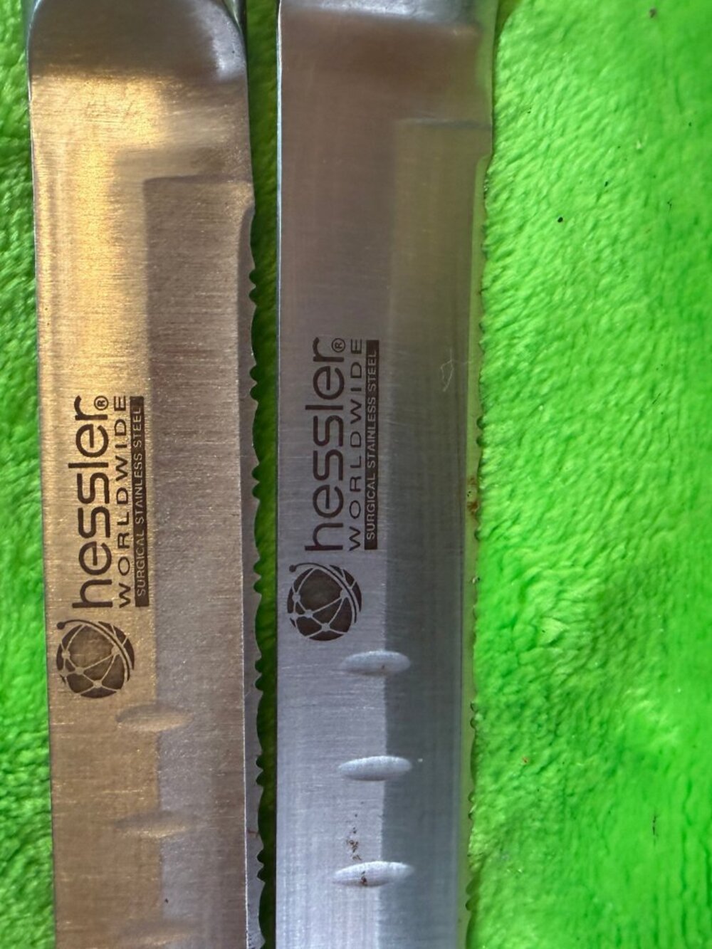 Hessler Worldwide Stainless Steel Carving Forks Set with Serrated Blades - Picture 3 of 4